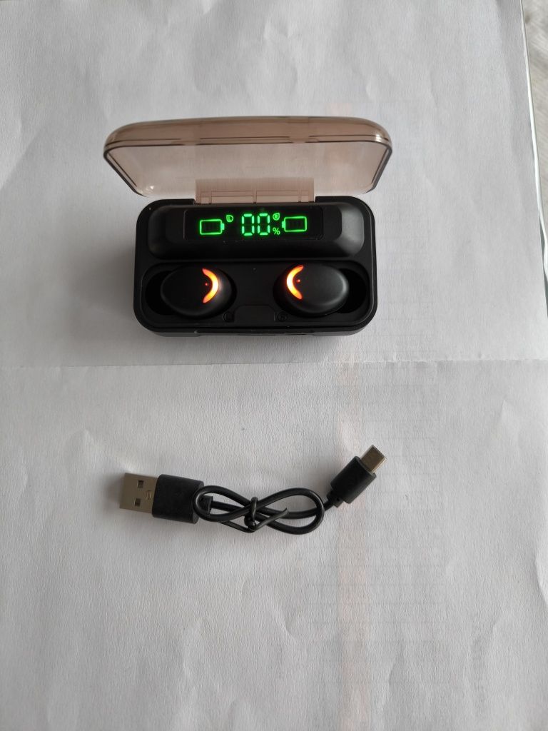 Słuchawki bezprzewodowe bluetooth, ładowalne etui, wyświetlacz LED