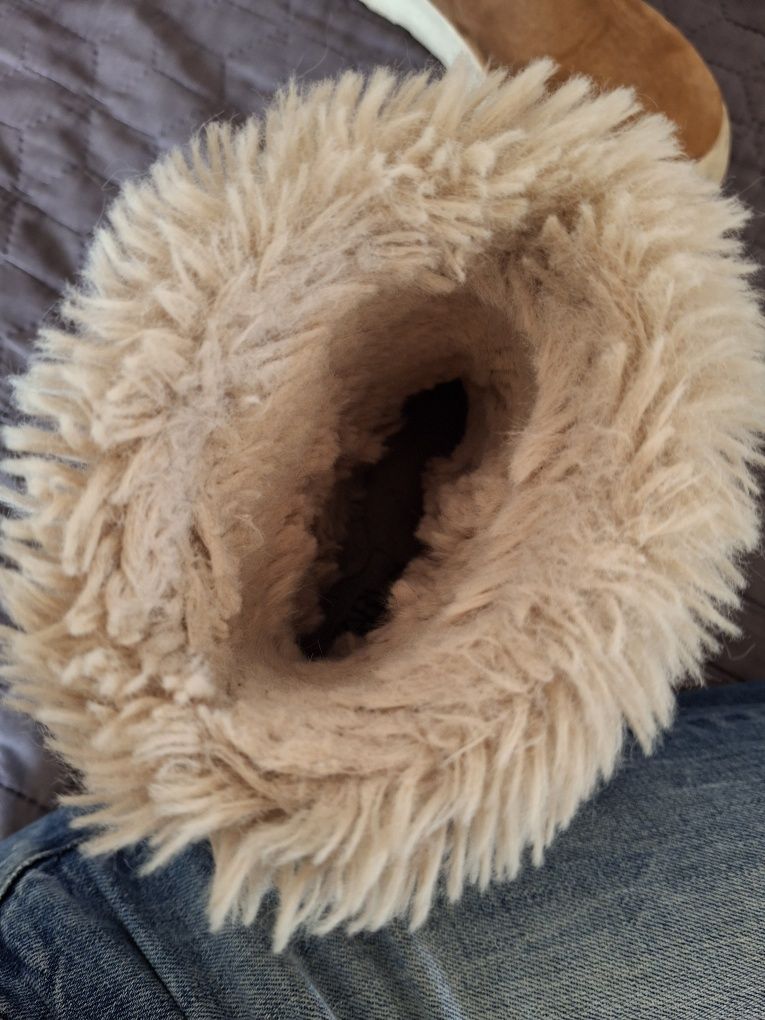 Buty zimowe dla dziewczynki Zara typy Emu rozmiar 34