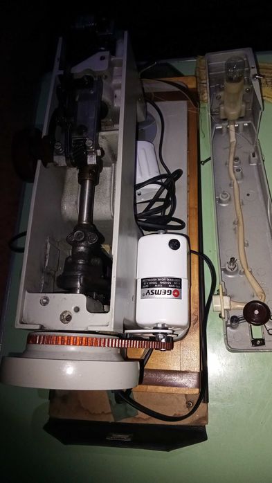 Швейная машинка чайка