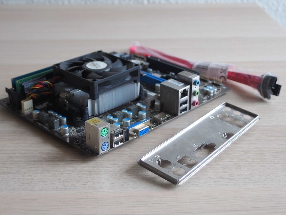 MSI A55M-E33 micro ATX płyta główna procesor AMD A4-6300 8GB RAM HDMI