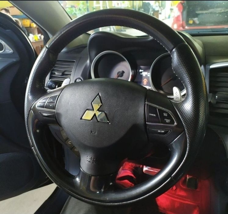 Логотип, емблема на руль, на решітку Mitsubishi Outlander 3, XL, Lance