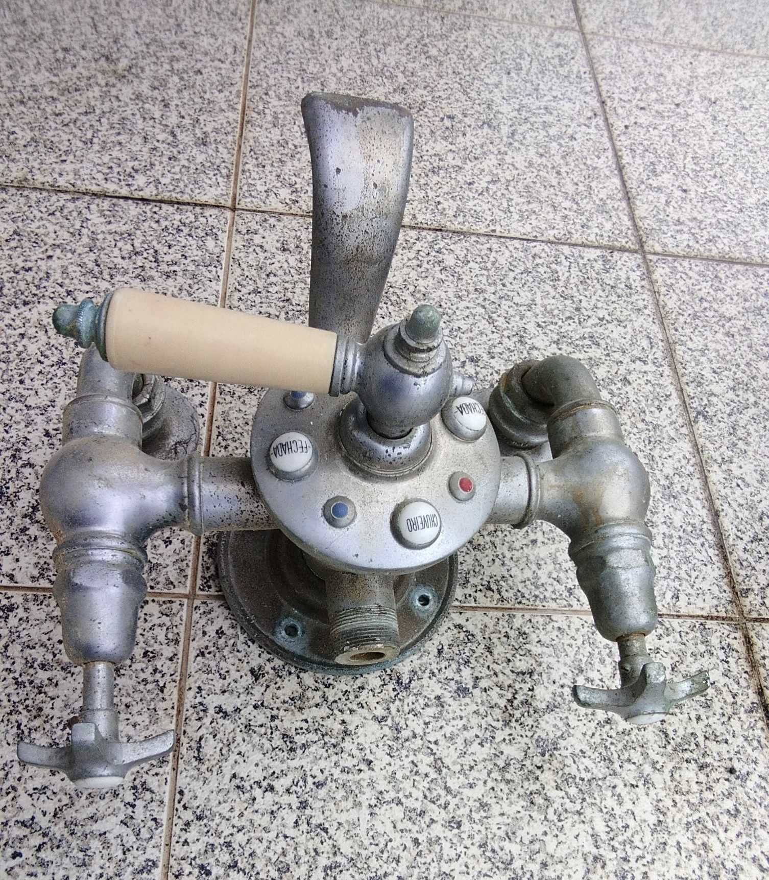 Torneira misturadora de banheira/chuveiro anos 40