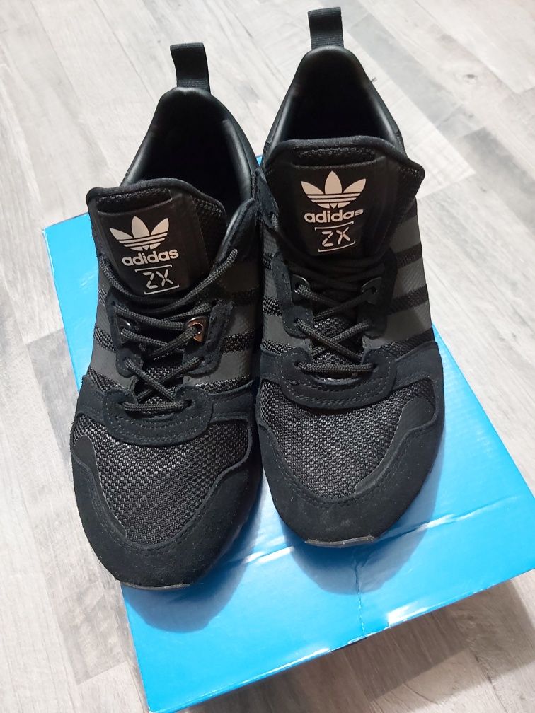 Buty Adidas ZX 700 HD