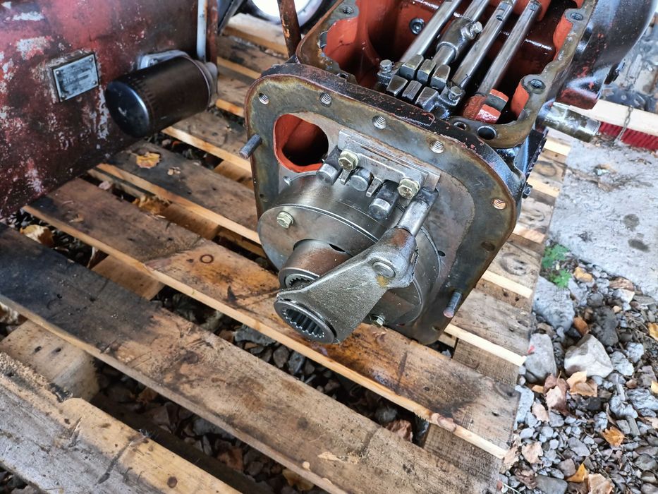 skrzynia most zwolnice mf massey ferguson 255 ,3512 ursus 2812 części