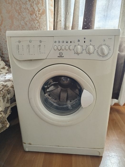 Пральна машина індезіт