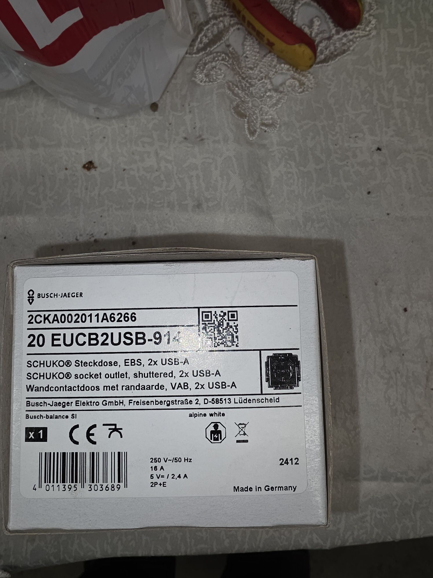 Gniazdo BUSCH-JAEGER z podwójnym portem usb