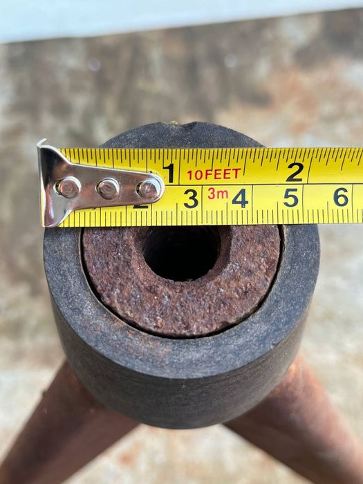 Тренога от стула винтового.