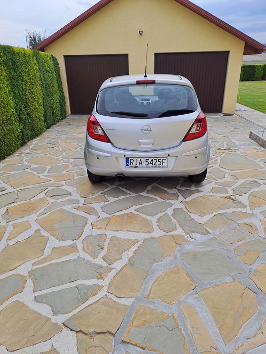 Opel corsa D 1,2 przebieg 121000 km