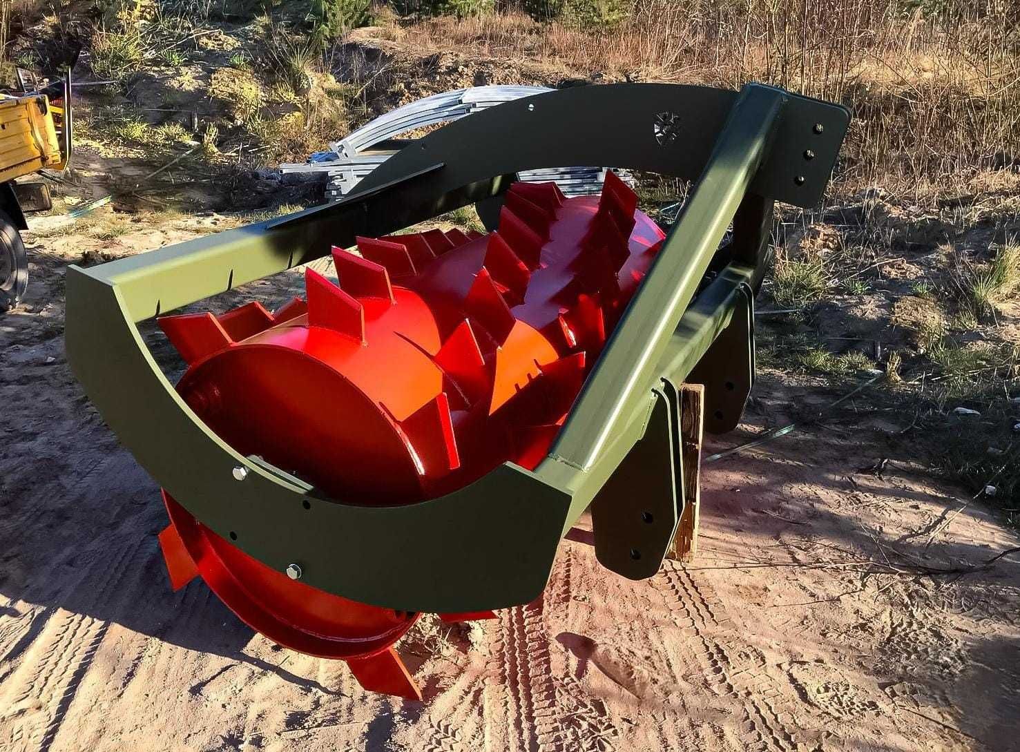 Wał do kiszonki wał do pryzm  Aerator Meadow RCM