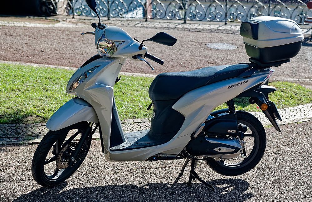 Honda Vision 110cc com 2.906 Km