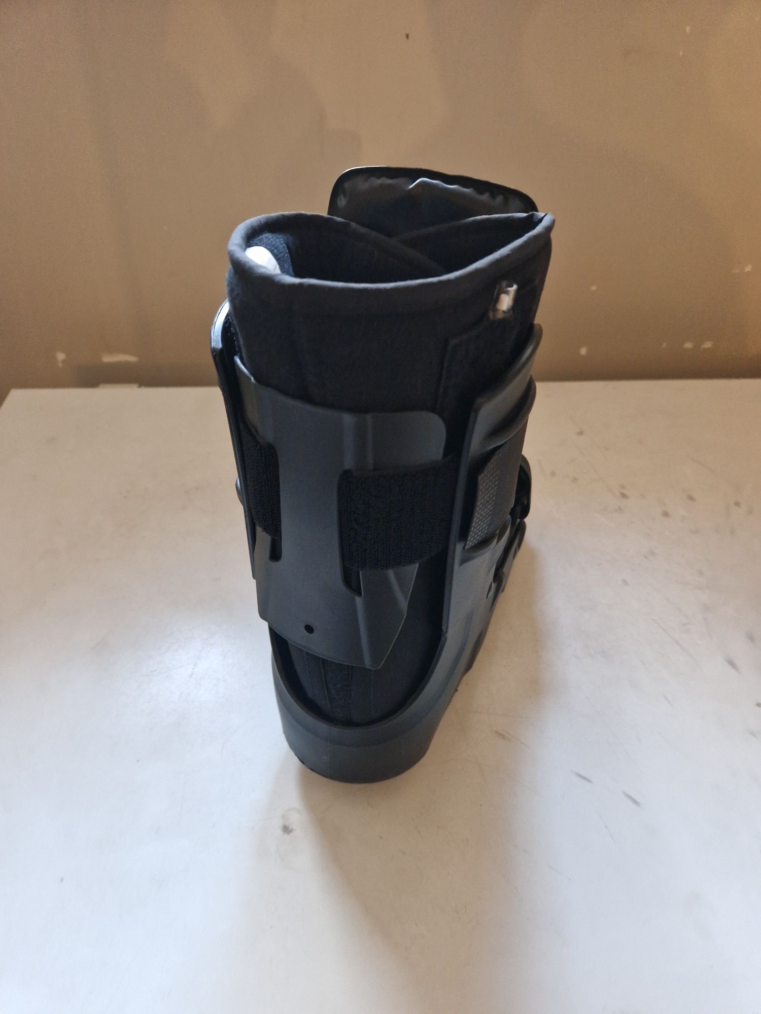MEYRA MEDICAL SOLID WALKER M Orteza stopowo-goleniowa krótka niska