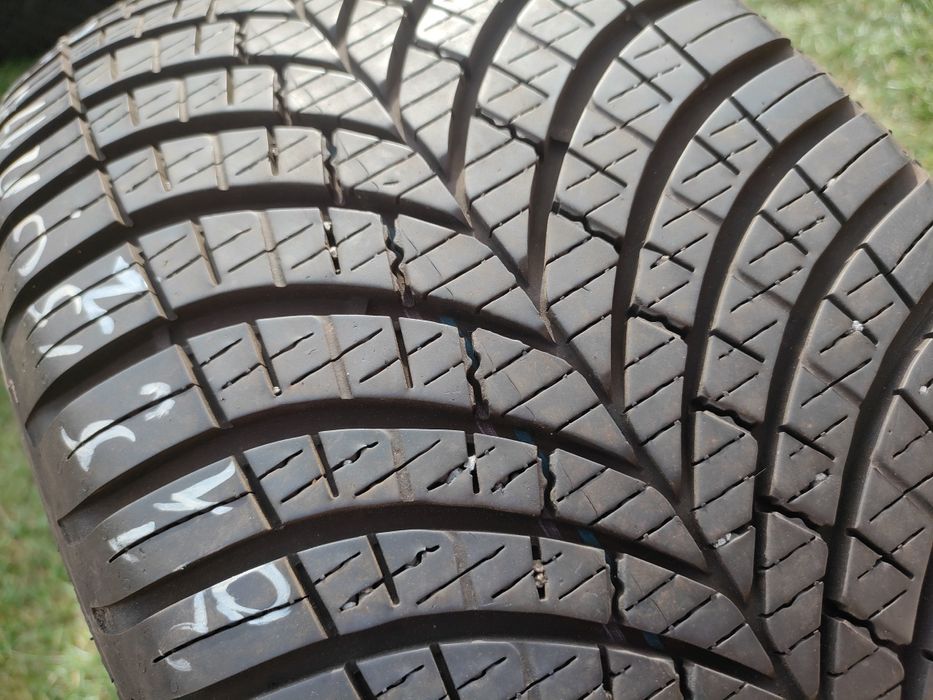 2x Goodyear Vector 4Season Gen-3 215/50R17 95W XL 2 sztuki caloroczne