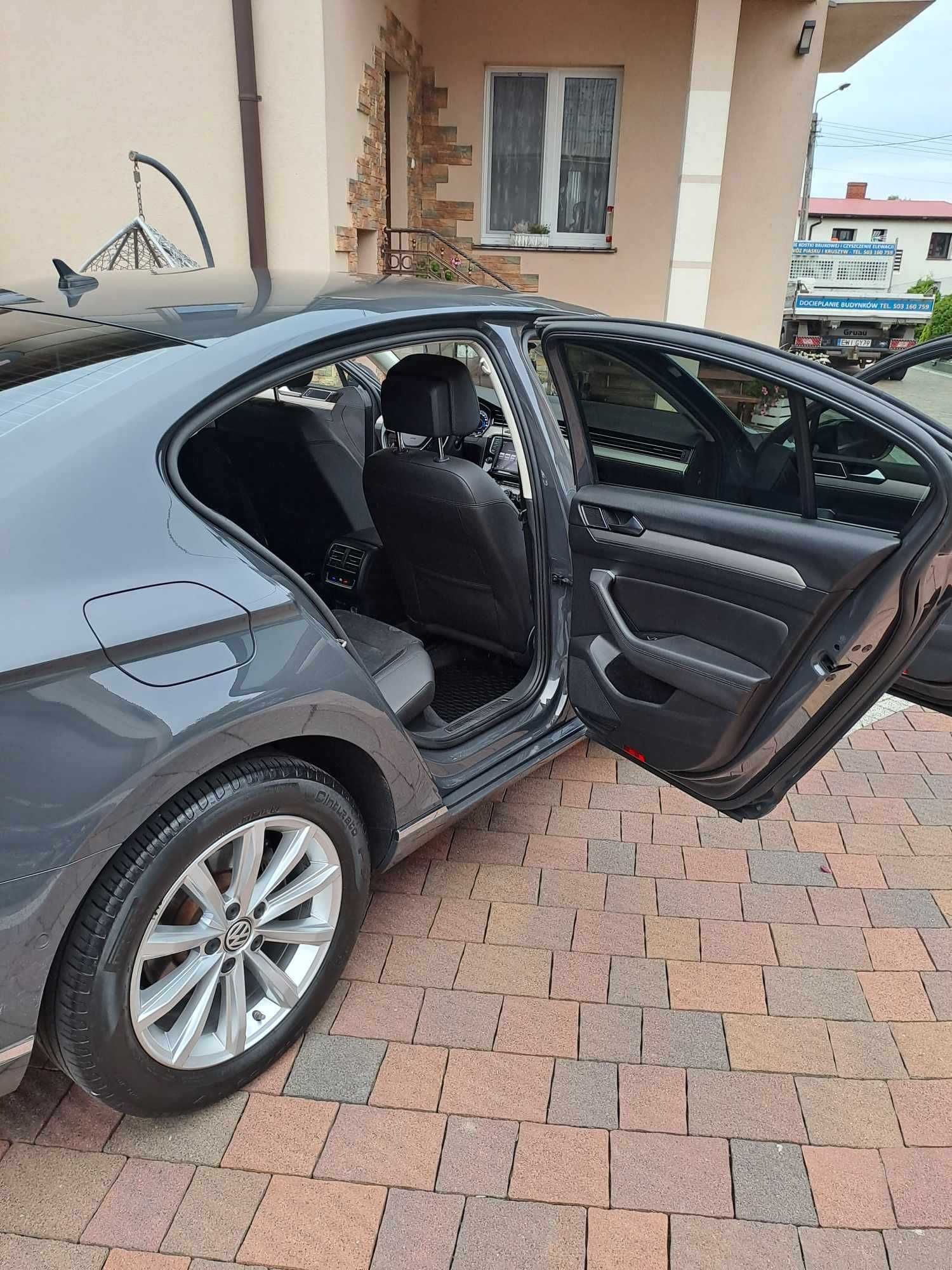 Passat B8 Highline 1.8 tsi 180km. Polski salon 100% bezwypadkowy