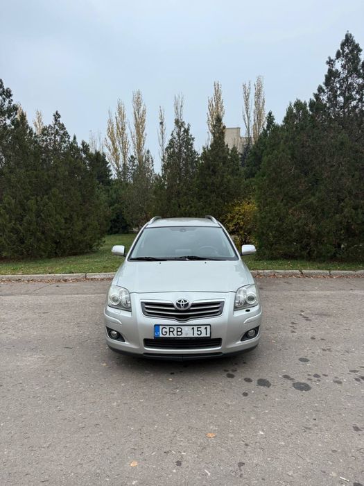 Toyota Avensis 2008р restayling 2,2d механіка 6ступка ідеальний стан