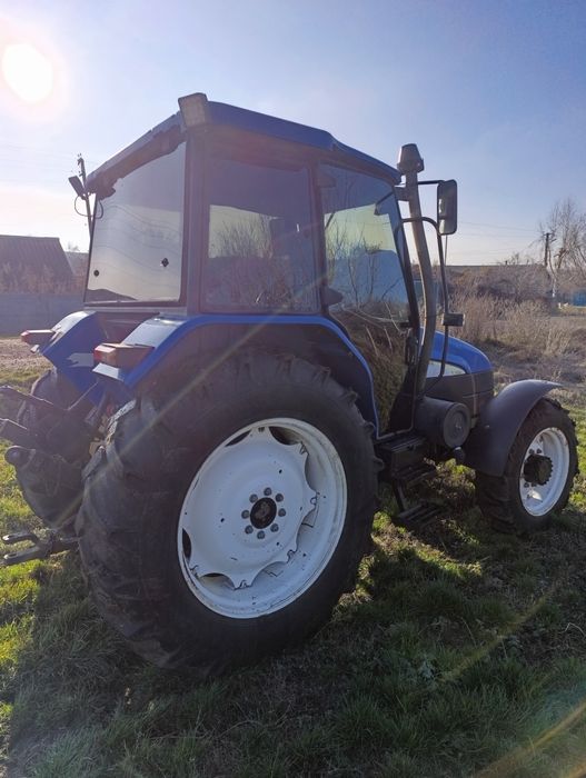 Трактор нью холанд