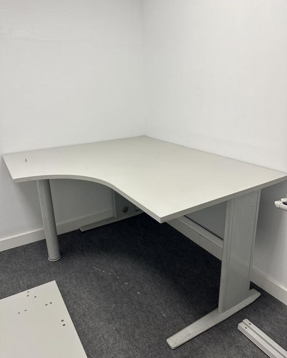 Secretárias - várias unidades disponíveis