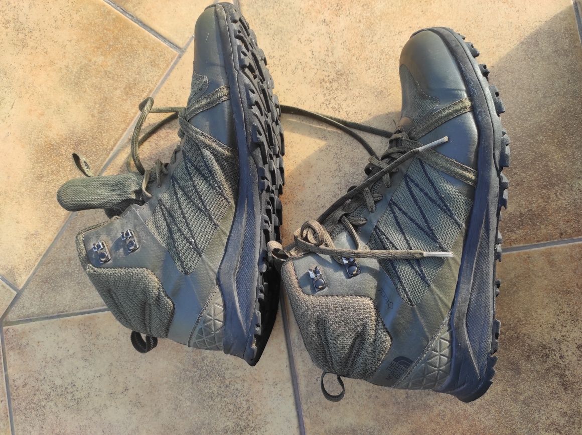 400. Solidne ale lekkie i wygodne buty trekkingowe The North Face r. 4