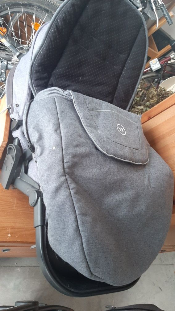 Muuvo Quick 2.0 Carbon Graphite. Dodam spacerówkę "parasolkę" gratis