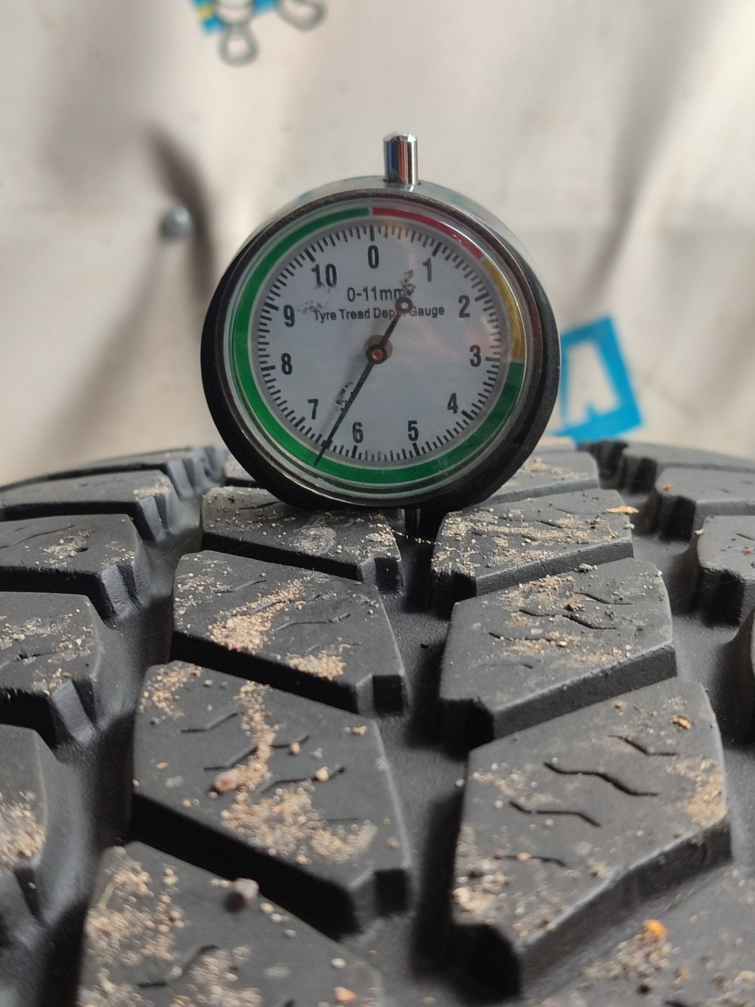 Шини goodyear 215/75 r16c m+s 23-й рік