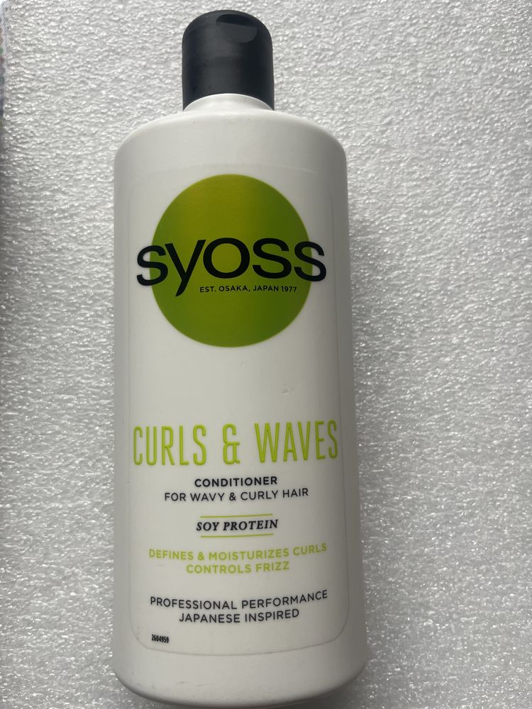 SYOSS Curls & Waves odżywka do włosów kręconych i falowanych 440 ml