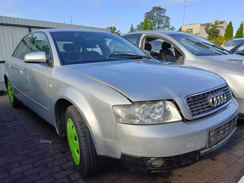 Audi A4 B6 wszystkie części błotnik klapa silnik lampa 2000 LY7W