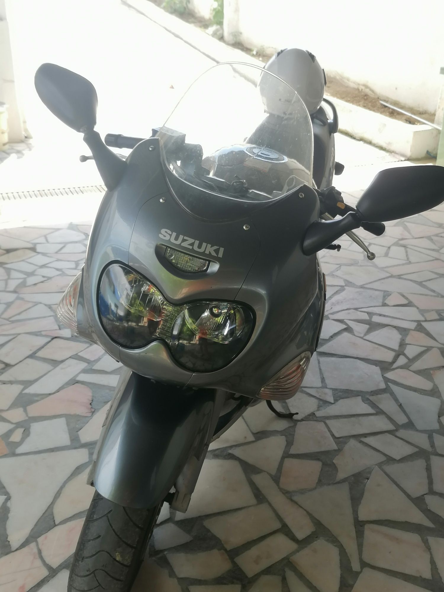 Susuki gsxf 750 ano 2005 como nova