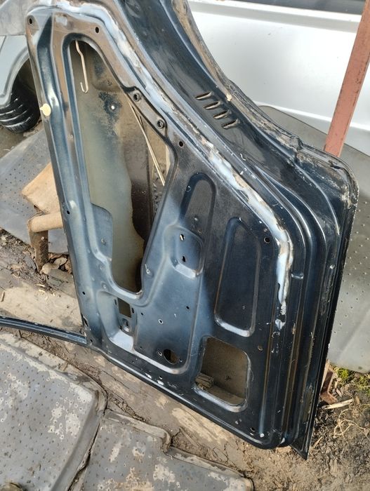 Продам задні двері ВАЗ 2109-2115