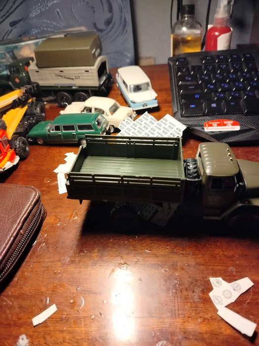 Урал модель СССР 1:43 две единици