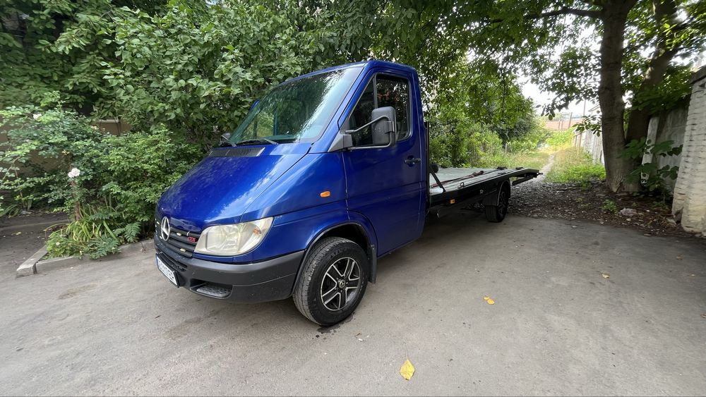 Mercedes sprinter 2.2 евакуатор платформа торг