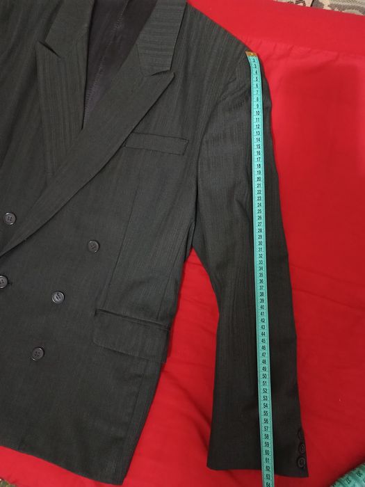 Костюм классический двубортный