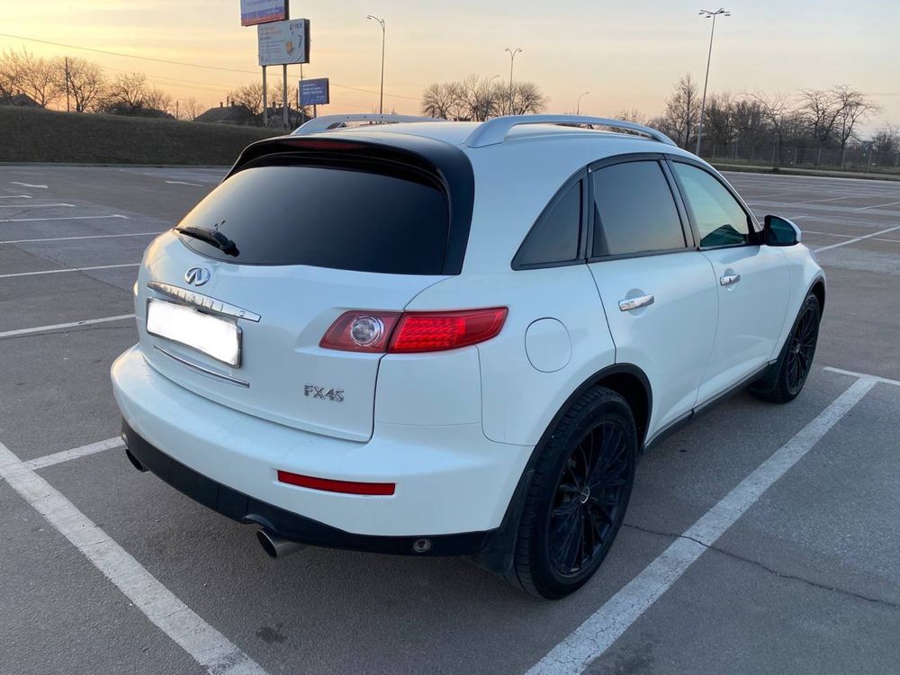 Продам infiniti fx45