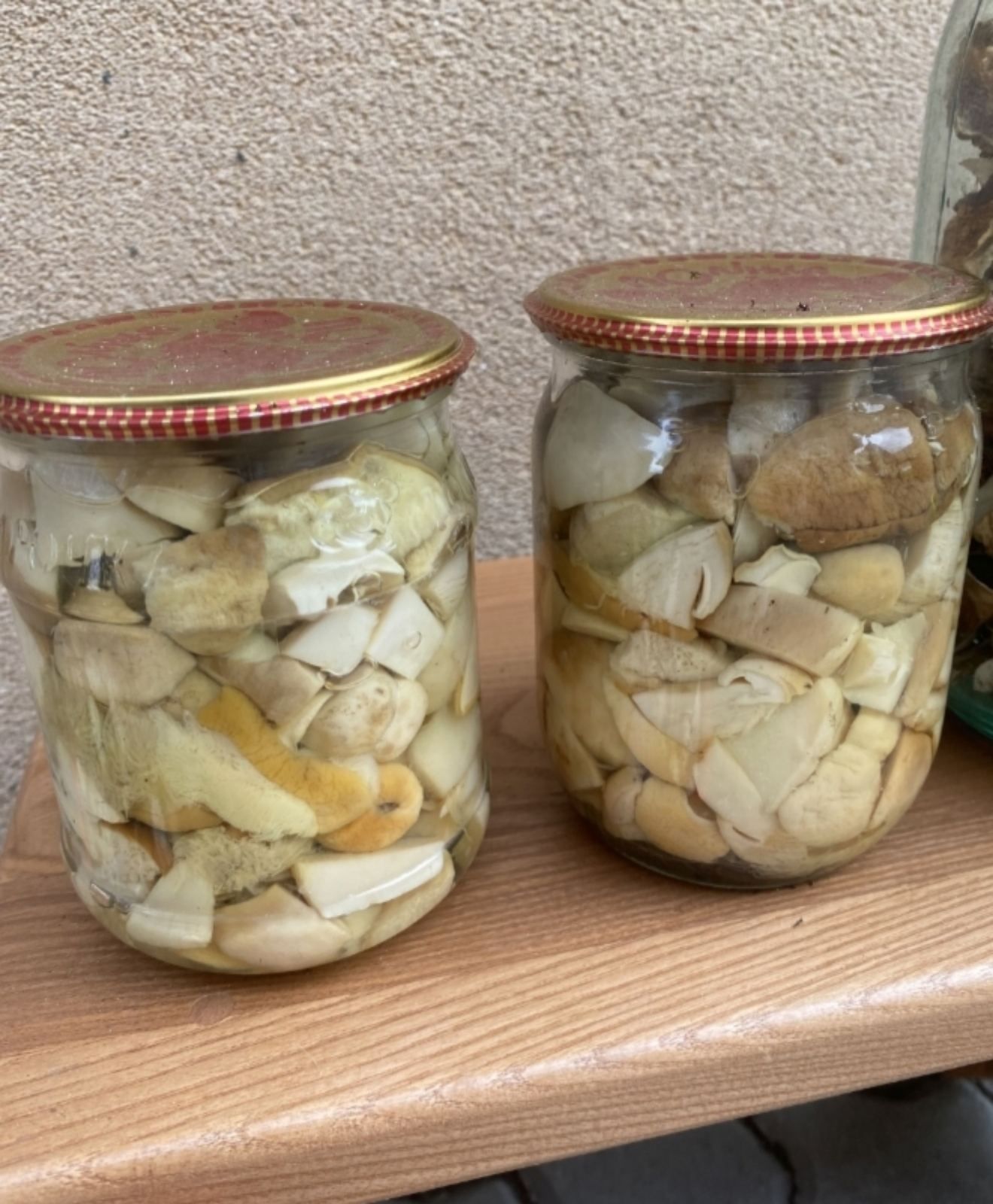 Гриби білі мариновані