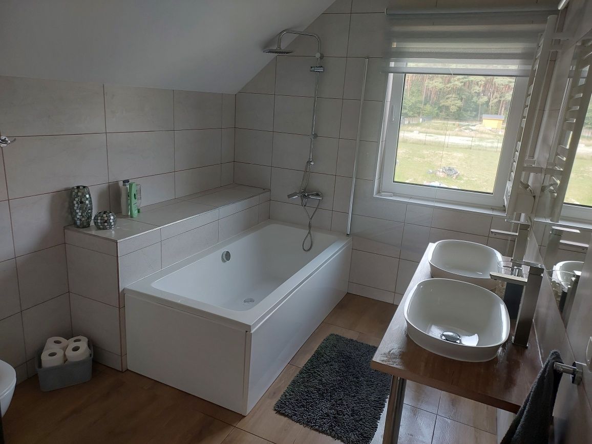 Domek letniskowy ,, Stodoła " w lesie nad jeziorem z jacuzzi 16 osobow