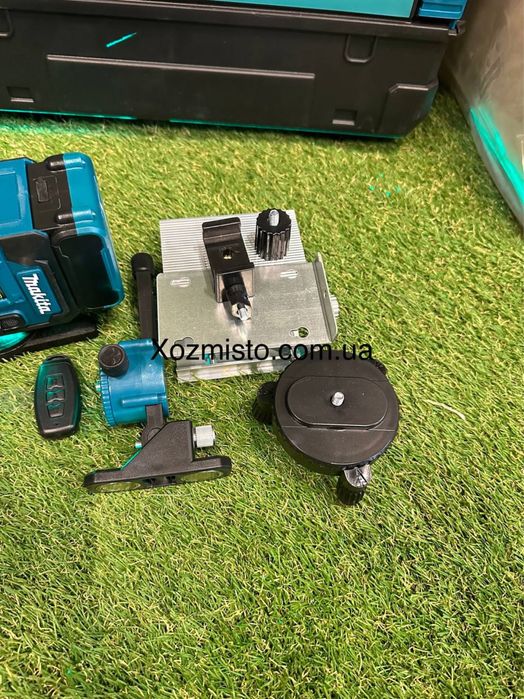 Акумуляторний лазерний нівелір Makita SK900GDZ 3D-4D рівень (24V, 5AH)
