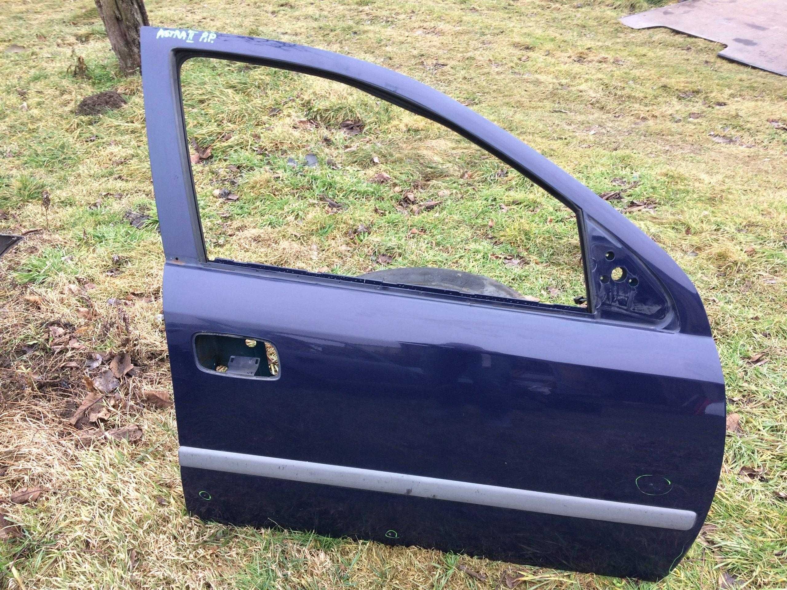 Drzwi Prawy Przód ASTRA II Kombi. Eu. 00r. Y269