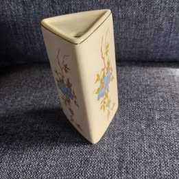 Paliteiro triangular loiça, porcelana do Brasil