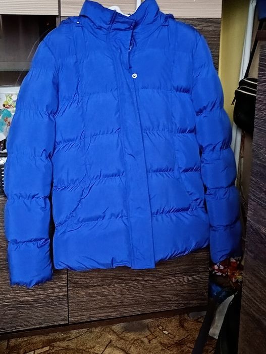 Zimowa kurtka z kapturem