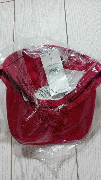 Nowa! Oryginalna 4F czapka z daszkiem czerwona