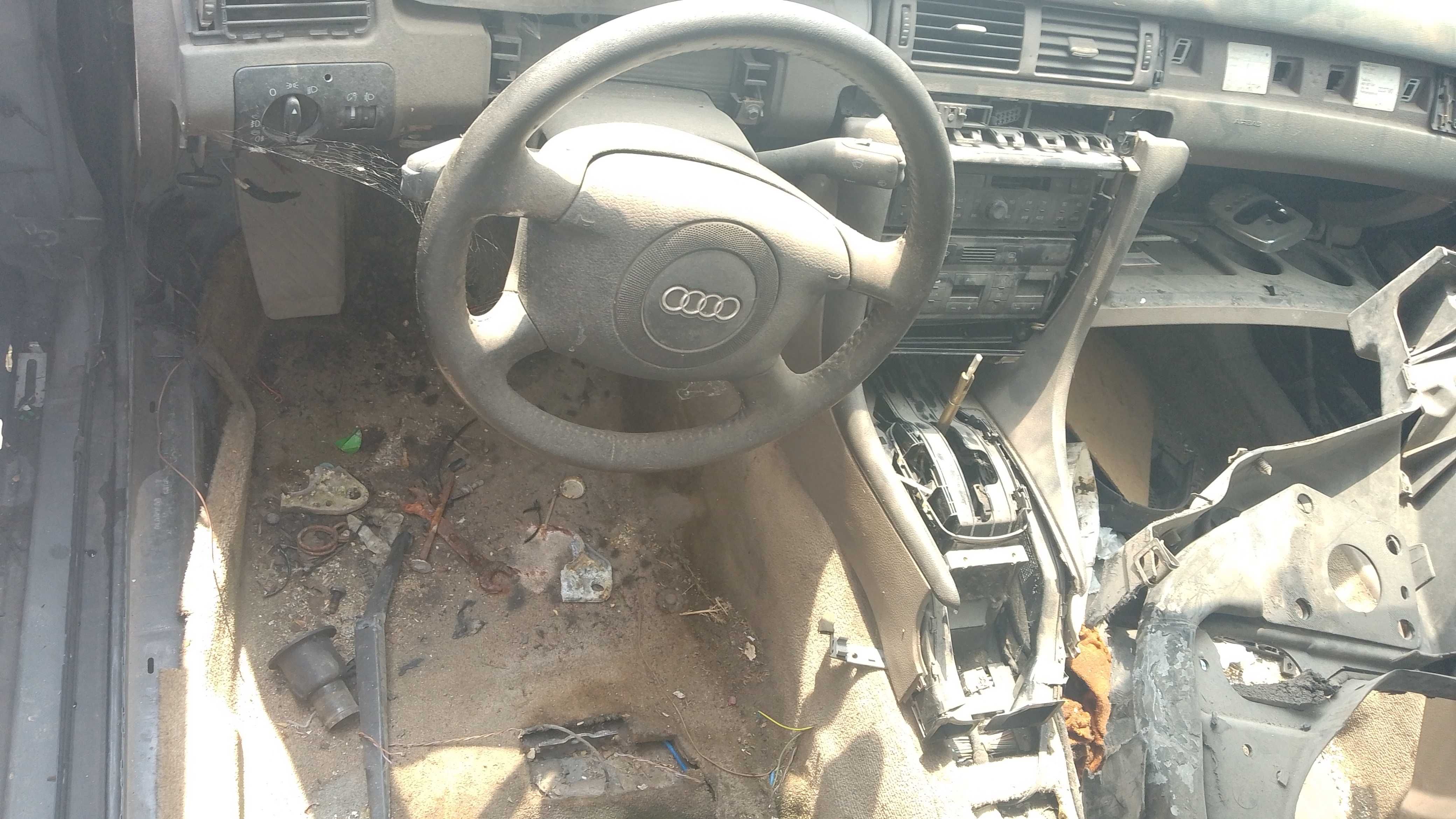 Audi A6 2,5 ат(седан) и Audi A6 2,5 ат(уневирсал)