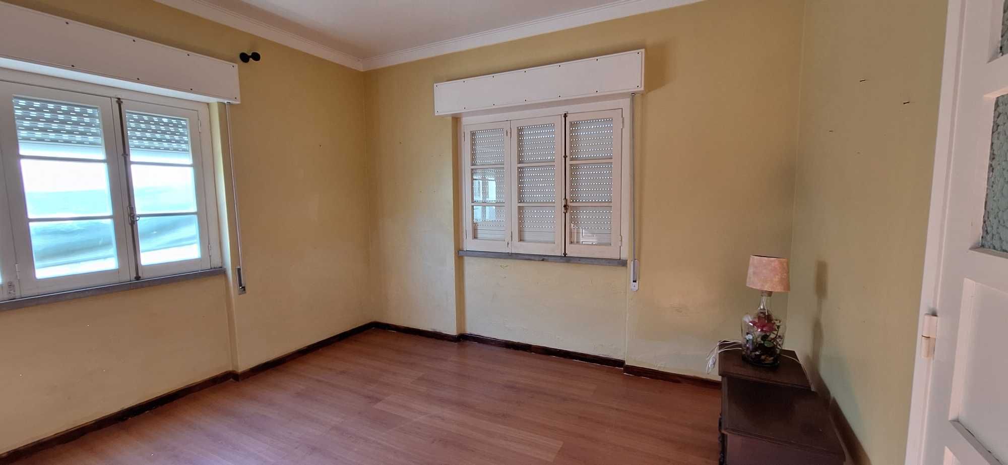 Moradia com Garagem e 500m² de Terreno – Pontével (5 min do Cartaxo).