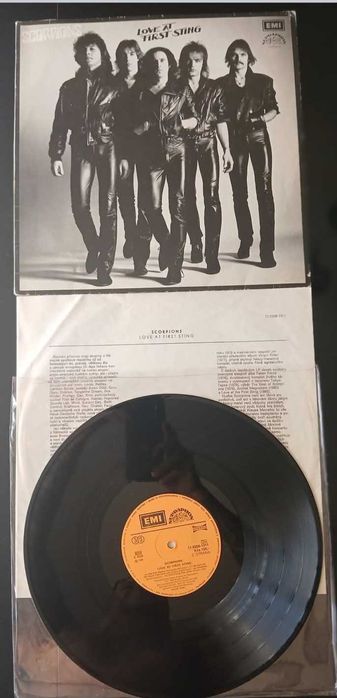 Scorpions - Love at first sting. 
 (Checoslováquia/RDA) VINIL