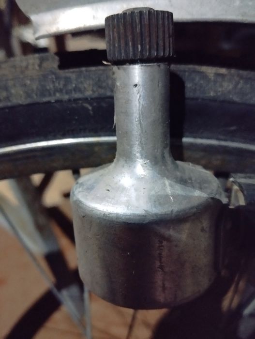 Lampa przednia do rowerów Romet Wigry, Jubilat plus dynamo