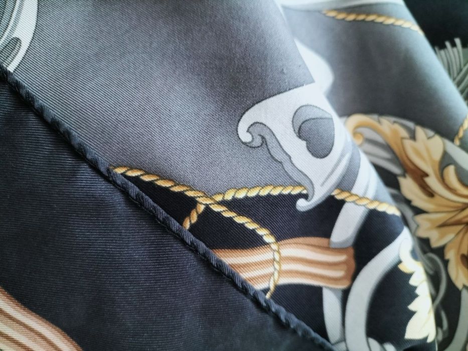 Винтажный шелковый платок