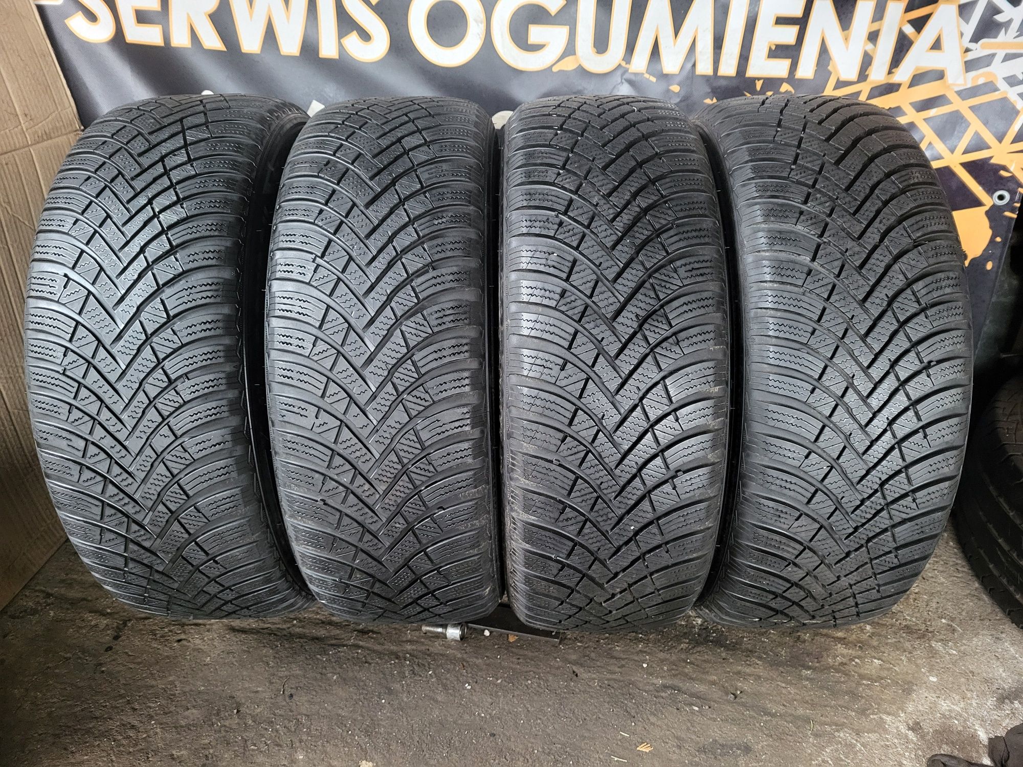 Opony zimowe 205/55/16 Hankook 22rok 5,5/7,6mm