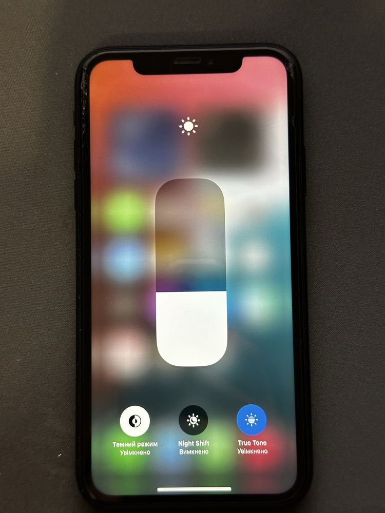 Продам Iphone XR