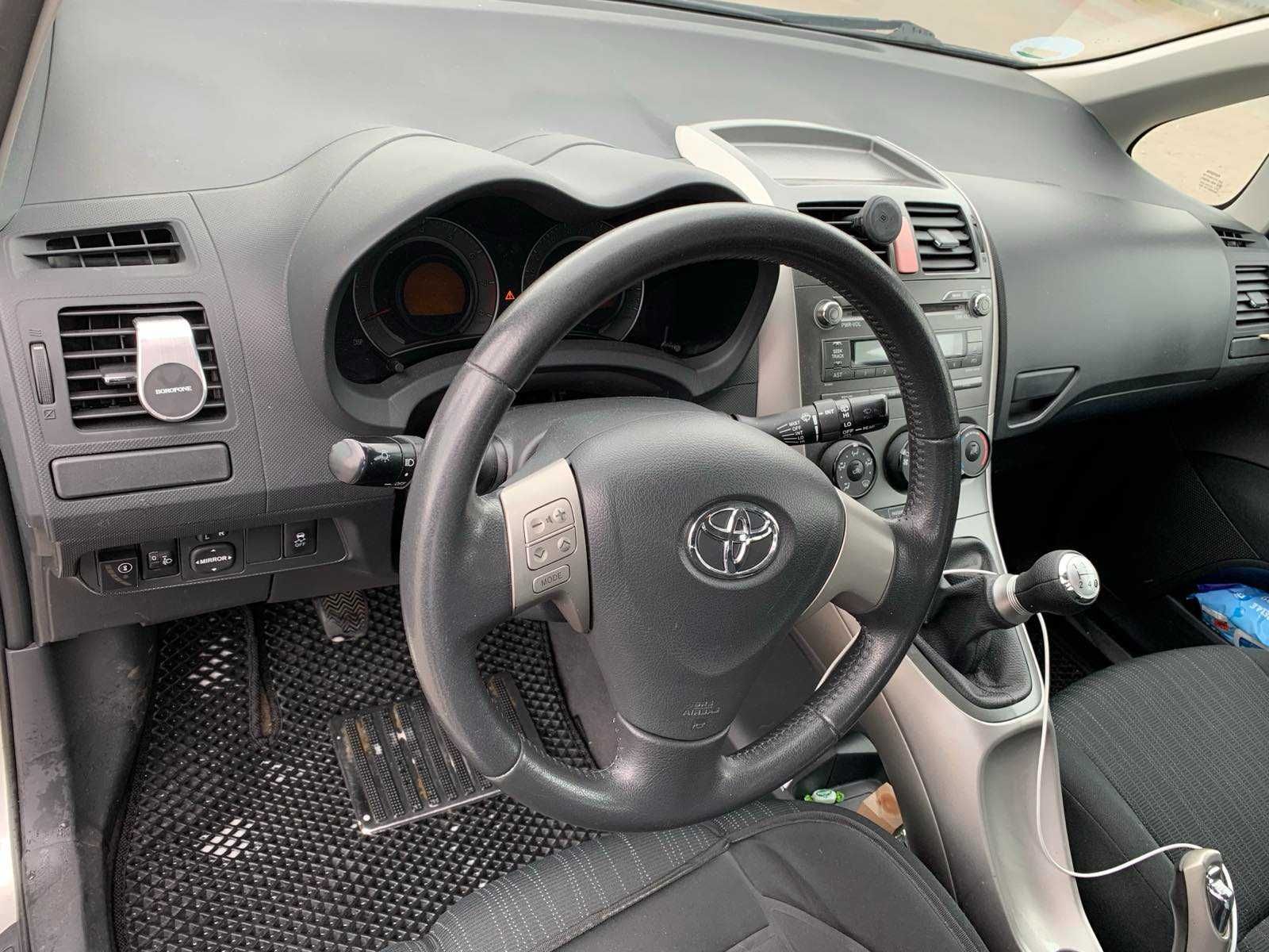 Продам Toyota Auris 2007  1,6 ГБО