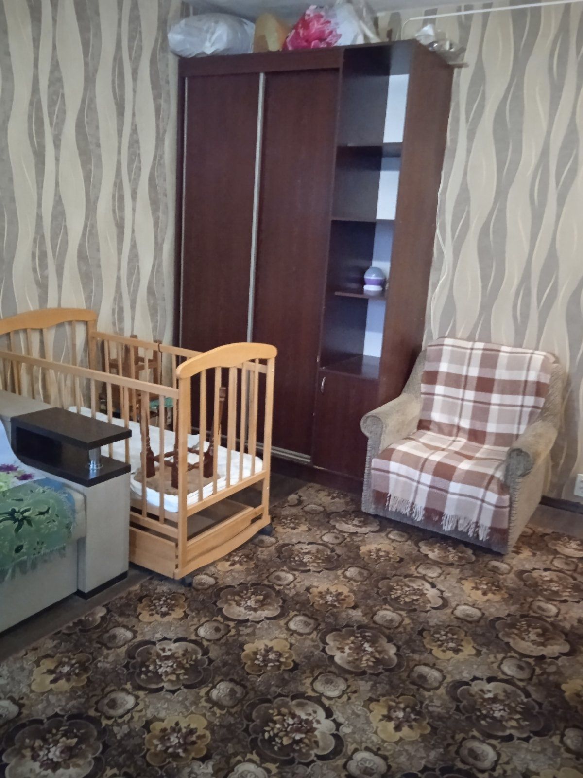 Сдам 1 комнатную квартиру в центре Залютино.3000 грн.