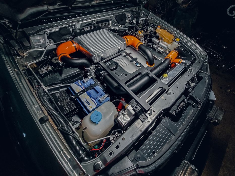 Stelaż intercoolera y61 m57 nissan patrol intercooler mocowanie