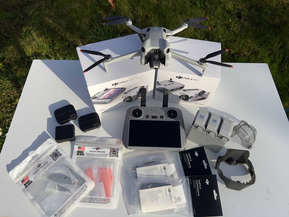 Dron DJI Mini 4 Pro (RC 2)