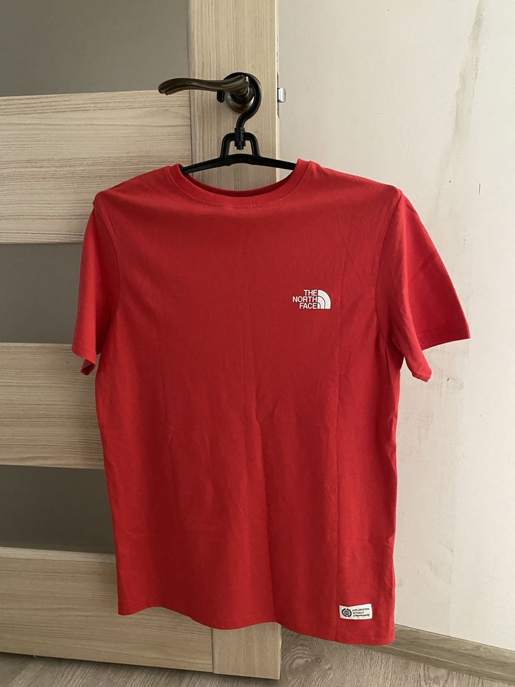 Футболка the north face
